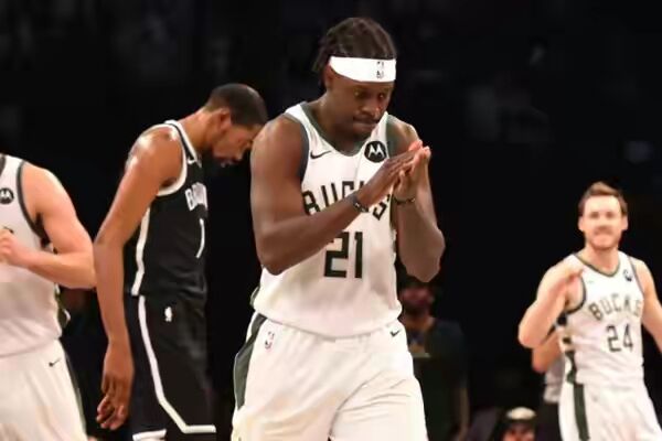 27, 霍勒迪关键封盖雄鹿险胜篮网  